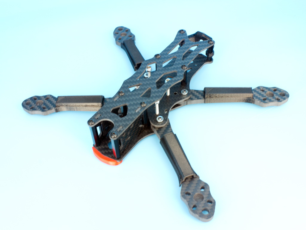 carbon frame of the quadcopter replica hd 5 225 mm