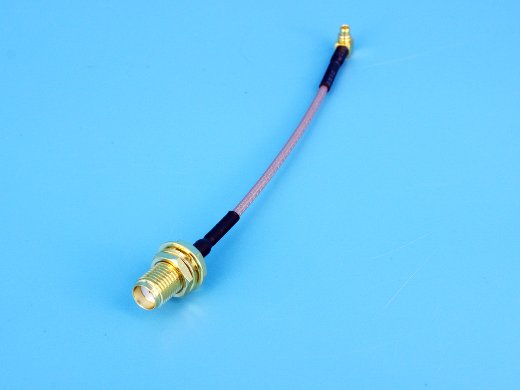 extension cable with mmcx connector angled to connector a